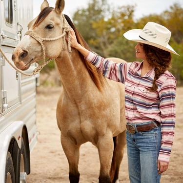 ariat womens breathable clothing